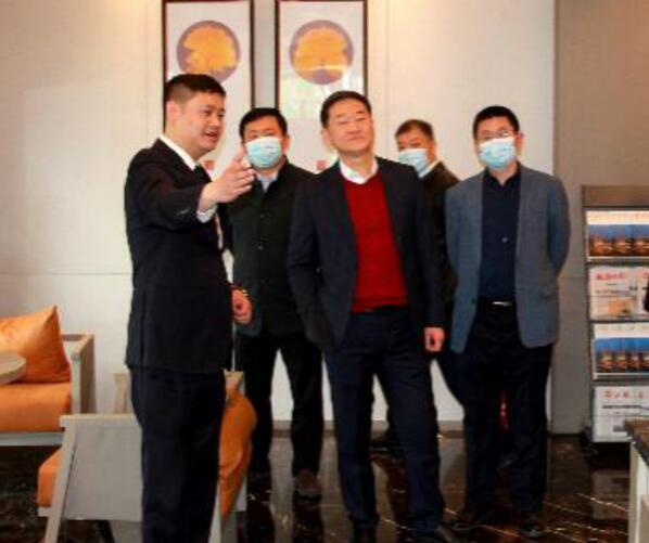 集团党委书记、董事长任丁调研“锦著”天府广场店